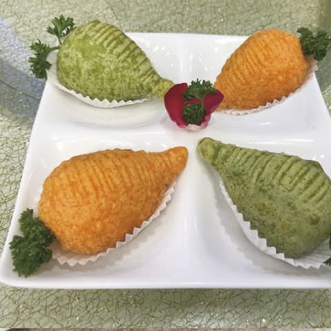 Deep-Fried Dried Shrimp and Pork Dumpling 鴛鴦鹹水角